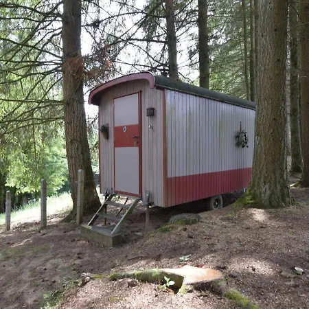 Chalet And Gypsy Caravan In A Green And Peaceful Σαλέ *