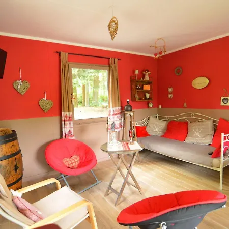 Chalet And Gypsy Caravan In A Green And Peaceful Chalet